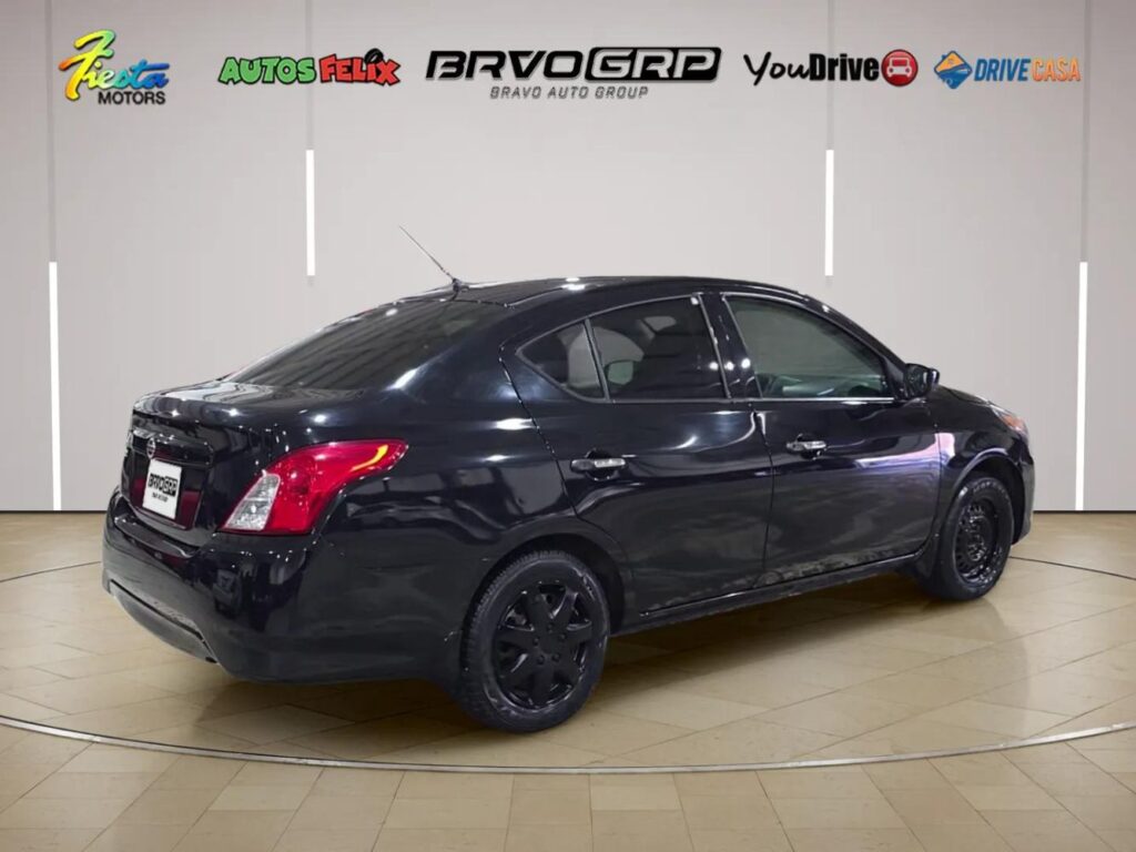 2018 Nissan Versa 1.6 SV Sedan