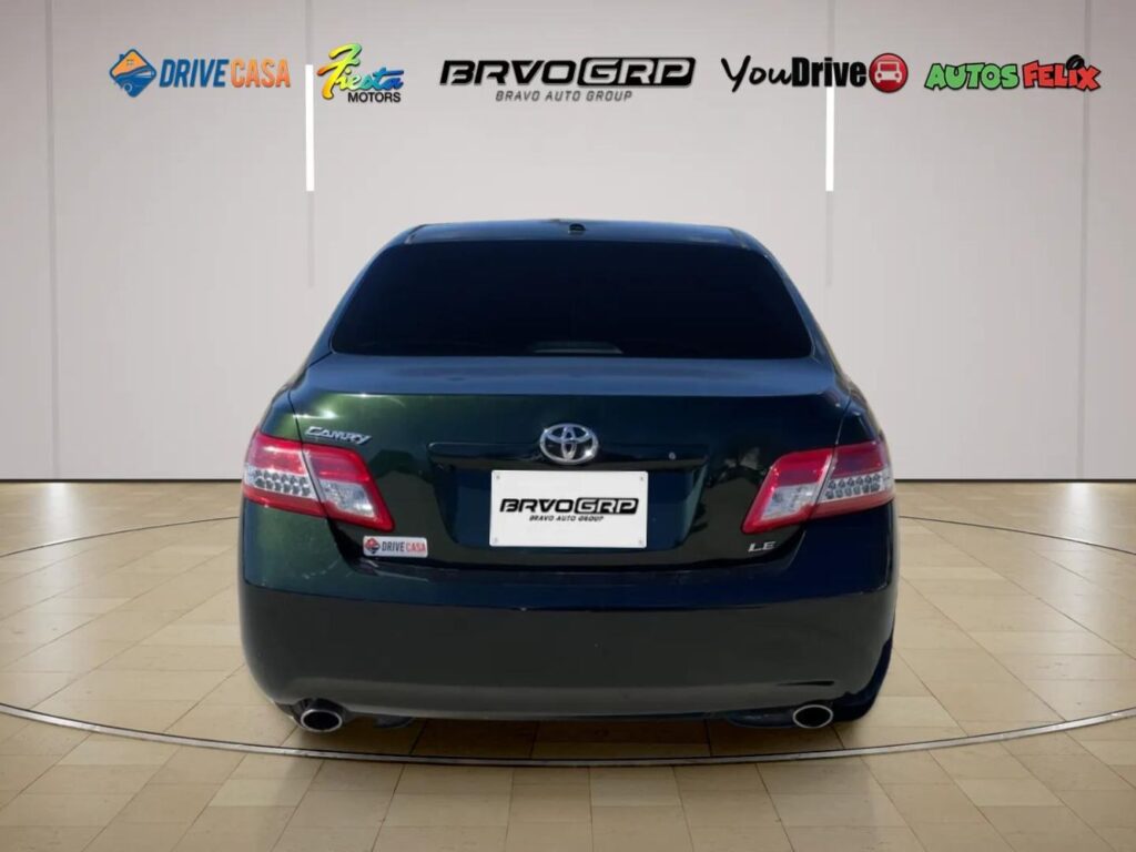 2011 Toyota Camry LE V6 6-Spd AT
