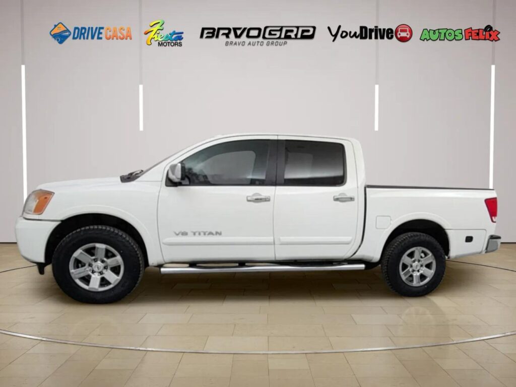 2015 Nissan Titan SV