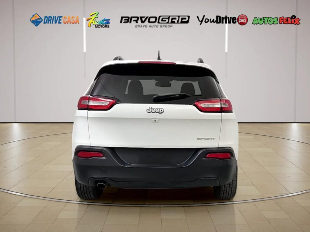 2016 Jeep Cherokee Sport