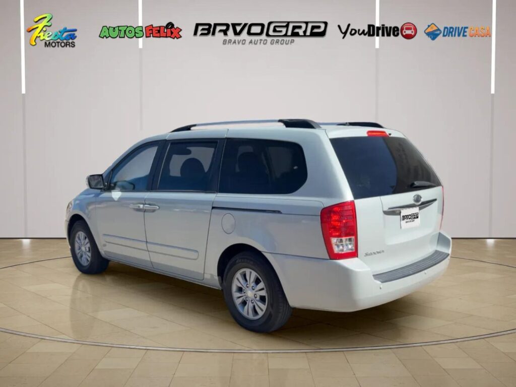 2012 Kia Sedona LX LWB