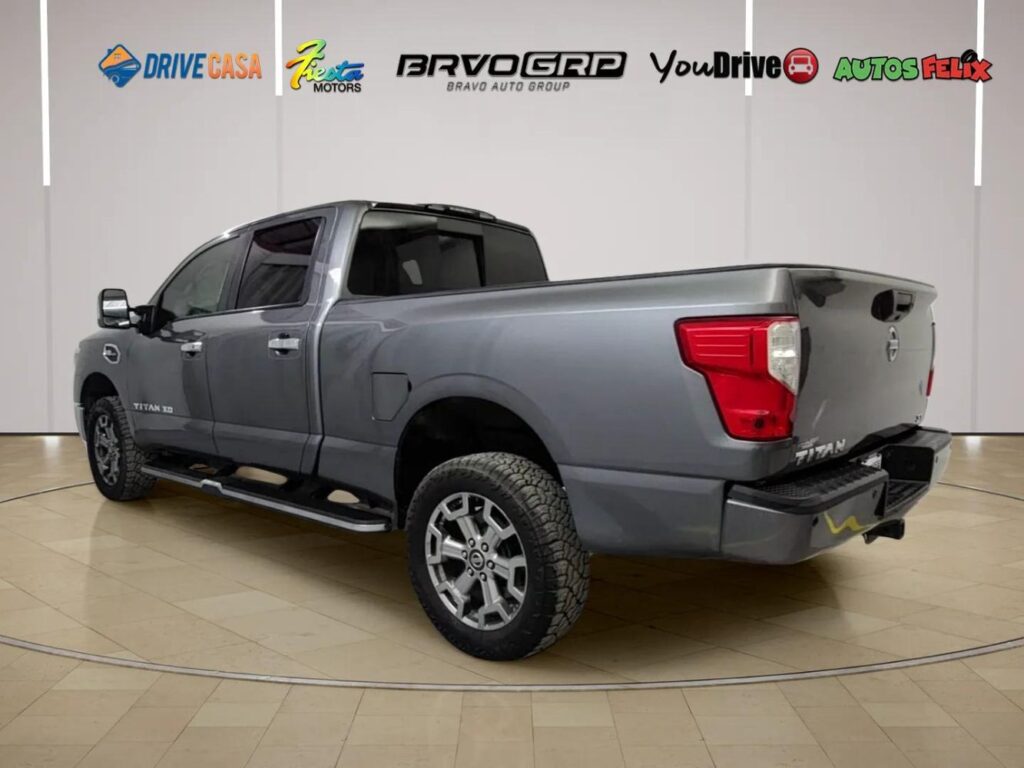 2017 Nissan TITAN XD SV Gas