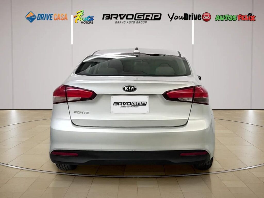 2017 Kia Forte LX 6A