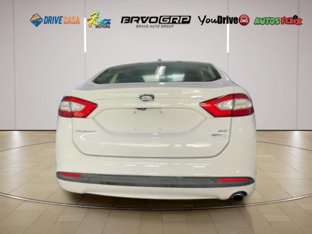 2015 Ford Fusion SE