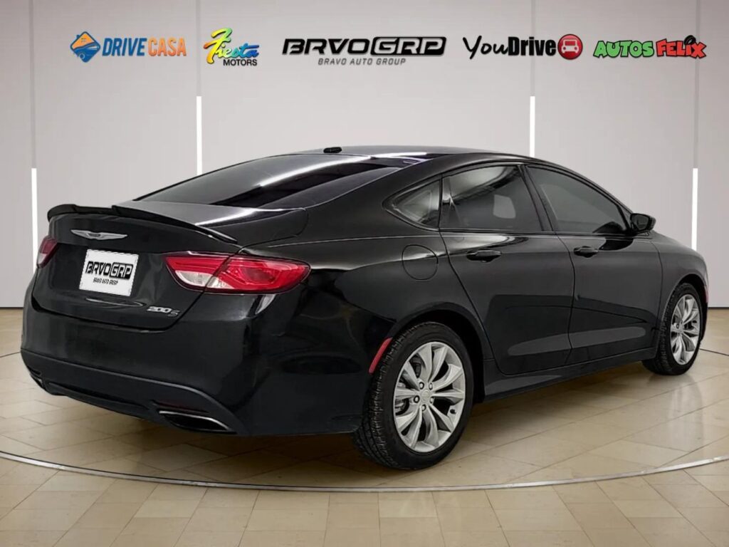 2016 Chrysler 200 S