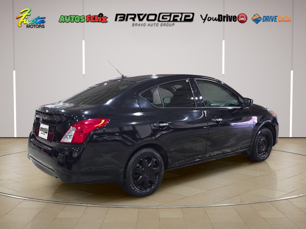 2018 Nissan Versa 1.6 SV Sedan